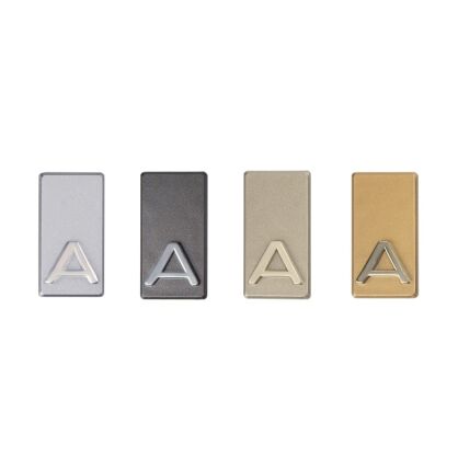 Litery A-D samoprzylepne na płytce